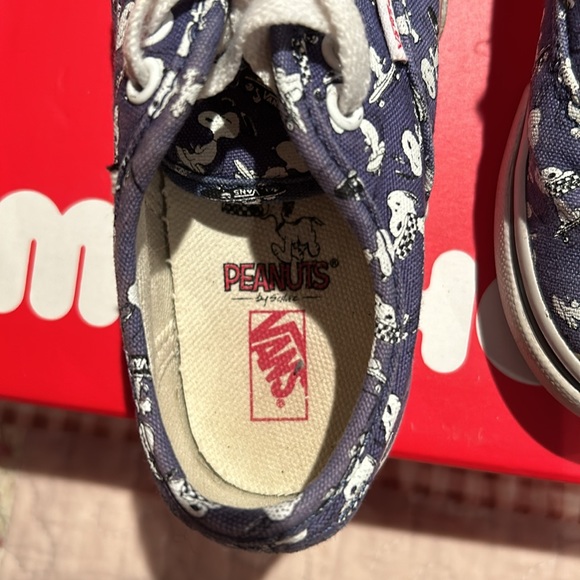 Vans toddler sneakers size 9.5 - Picture 3 of 5